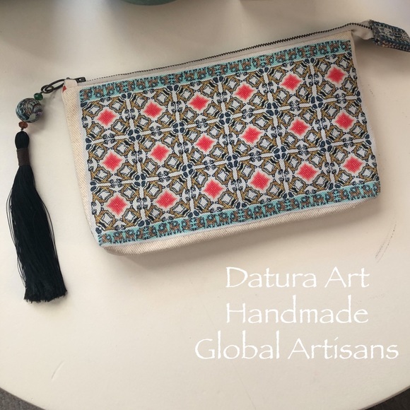 Datura Art Handmade Global Artisans zip pouch